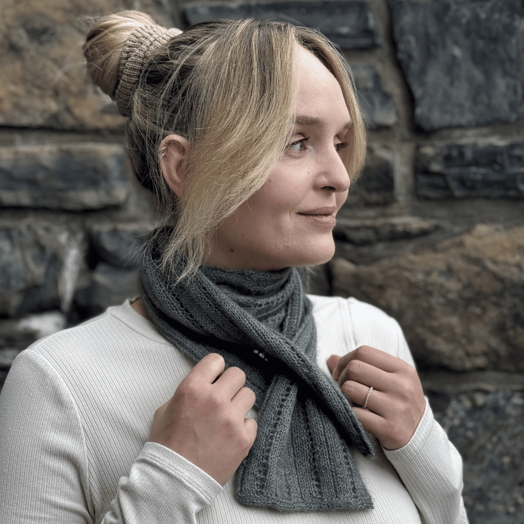 NEW *Cozy Scarf with Keyhole