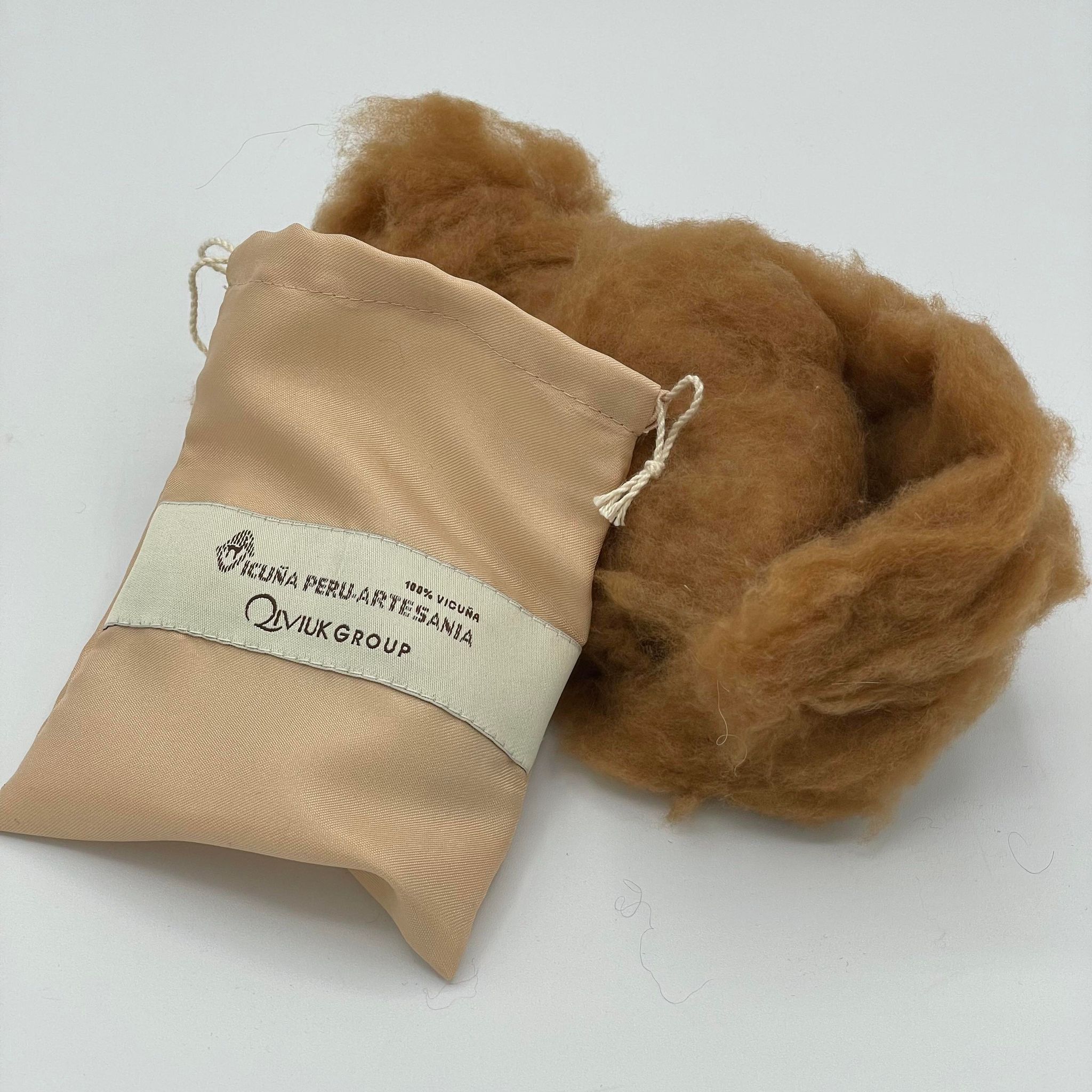 100% Raw Vicuna Fiber - 10 Grams