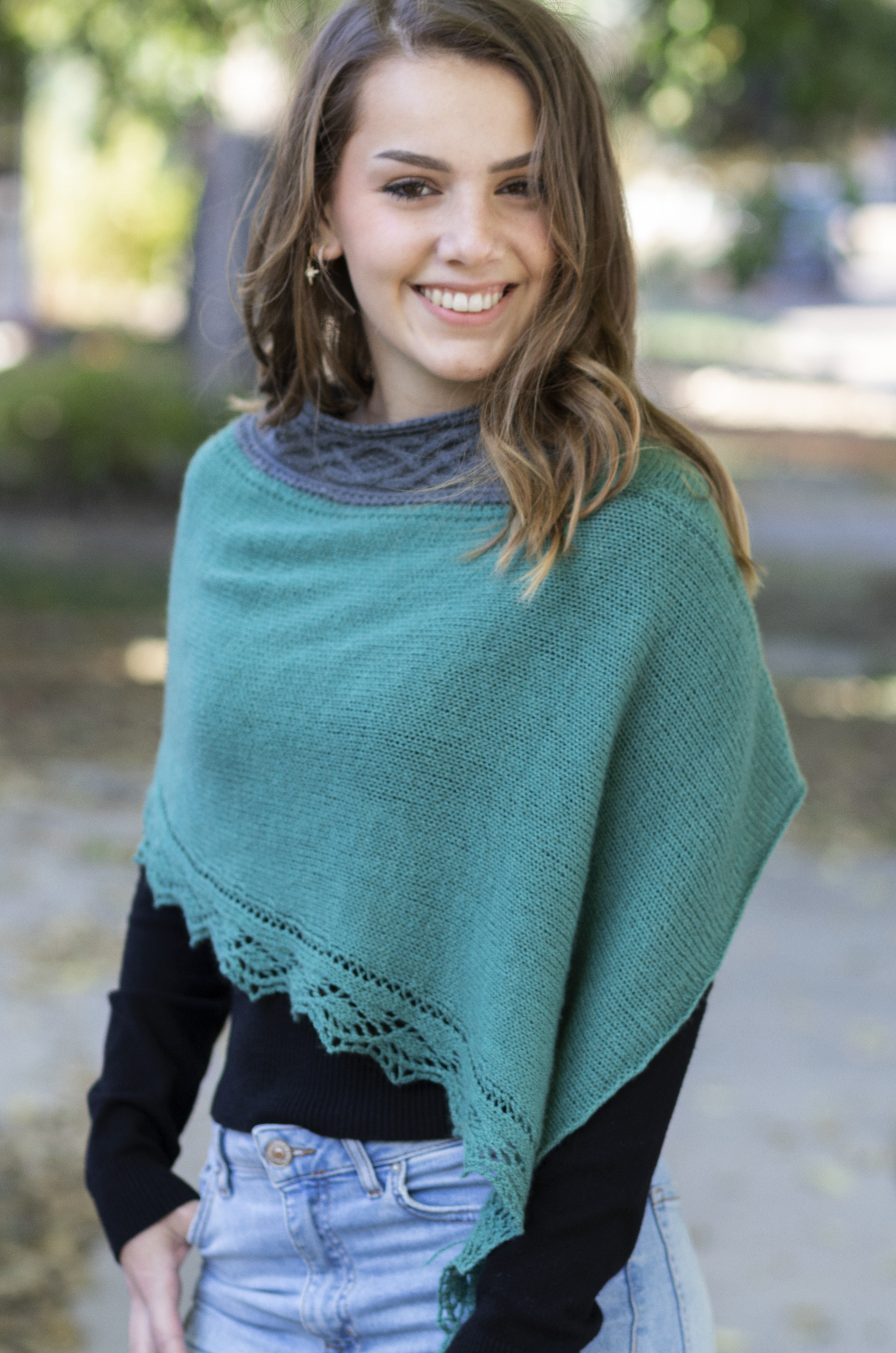 ne Quittez pas　Wool Emb Poncho Last Leaves Poncho – Windy Valley Muskox