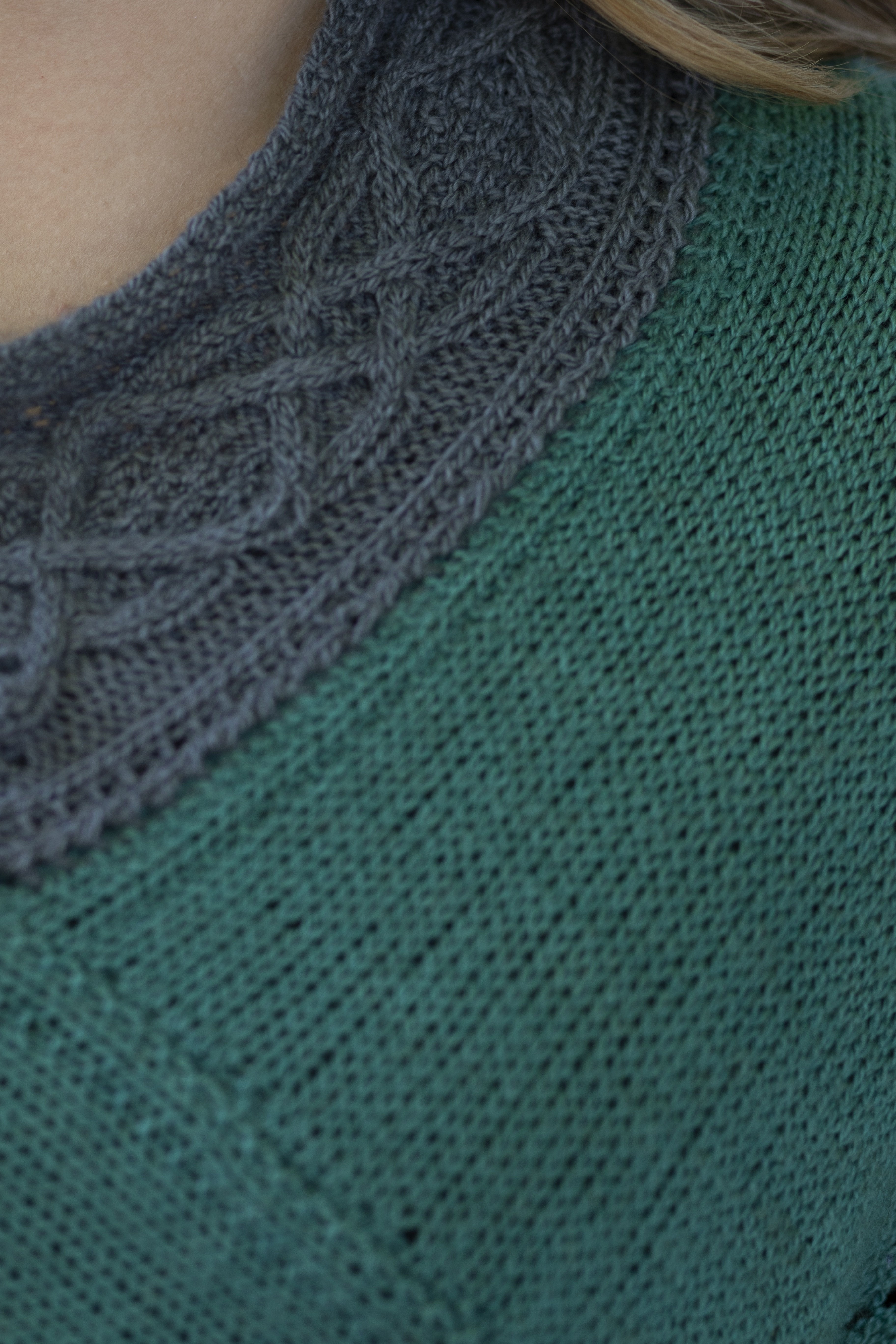 【unfil】wool-mosser poncho unfil】wool-mosser poncho